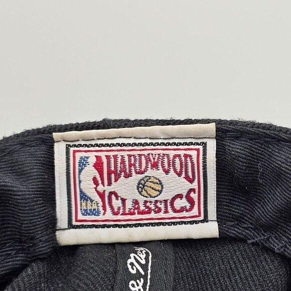 Chicago Bulls Mitchell & Ness Snapback Hat Black & Red Embroidered Bull Logo Sna - Picture 11 of 13